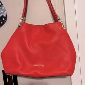 Micheal kor shoulder bag😍